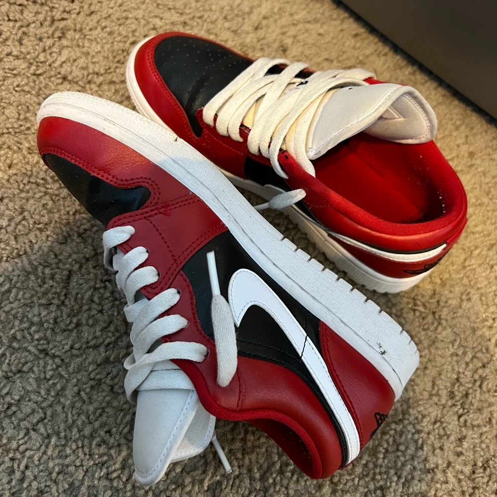JORDAN 1 LOW CHICAGO FLIP